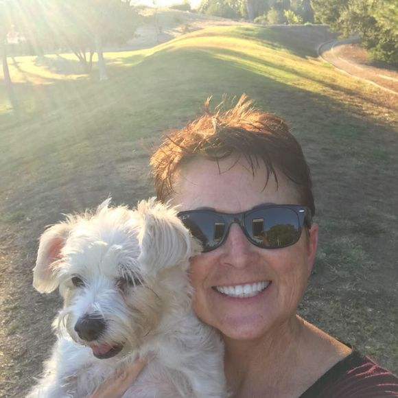 Meet your Posher, Loni - Picture 1 of 1